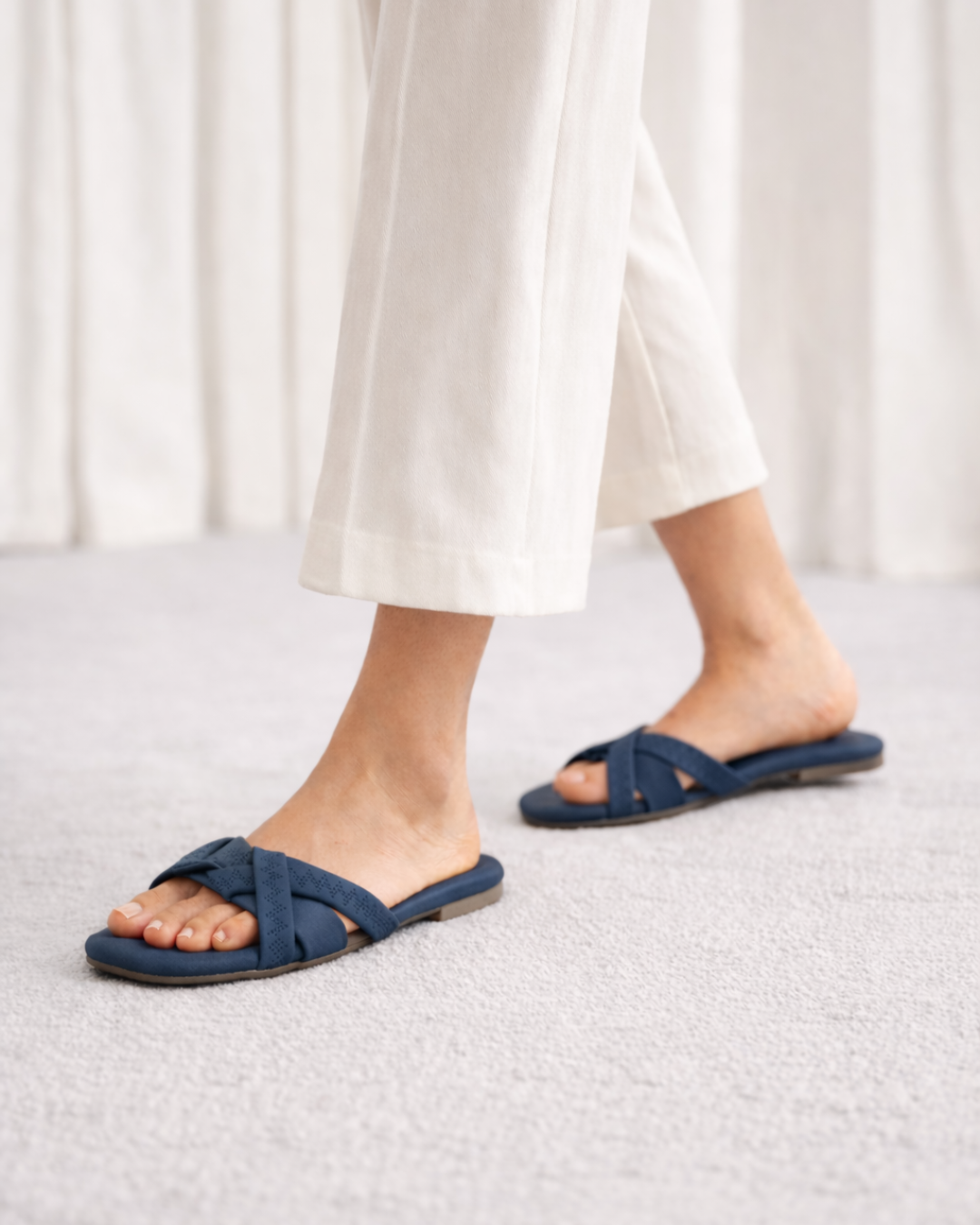 lightweight flat slippers for women Pakistan