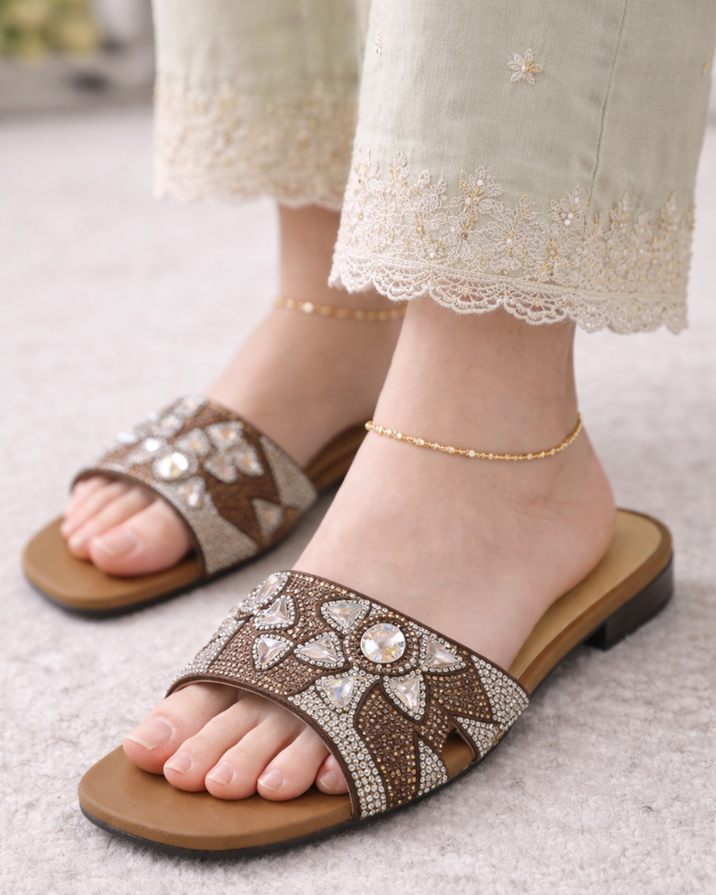 NOIRÉ CRYSTAL BLOOM FLATS