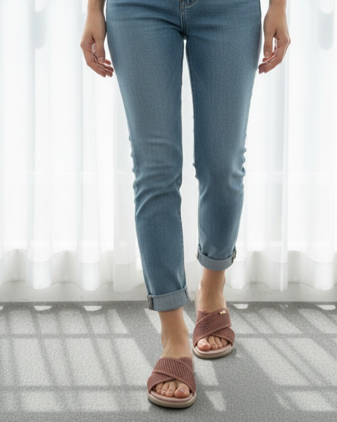 LUQE CROSS STRAP SLIDES