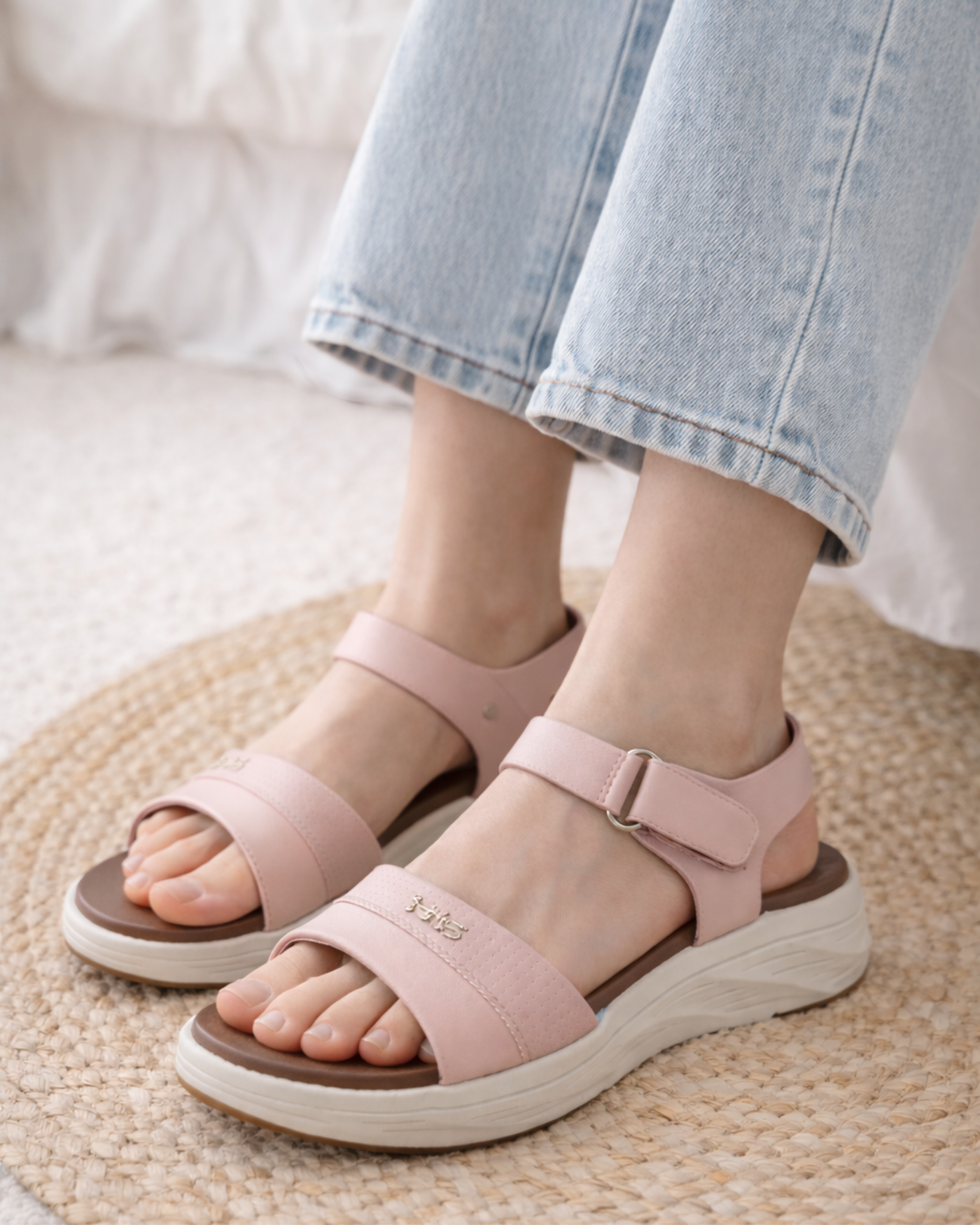 Pink sketcher sandals for Casual Wear - Mag Lifestyle