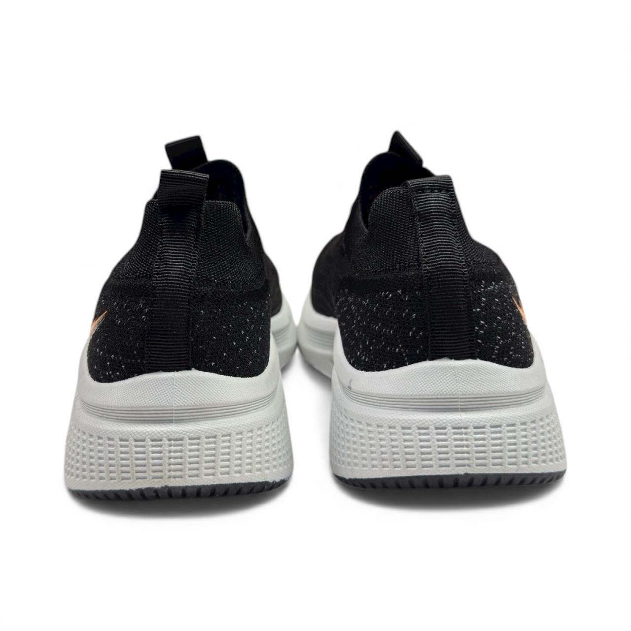 Comfortable Slip-On Sneakers for Women | Mag 006