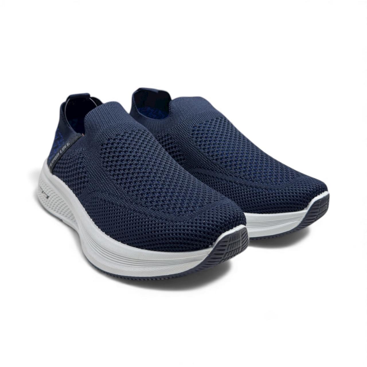 Comfortable Slip-On Sneakers for Women | Mag 006