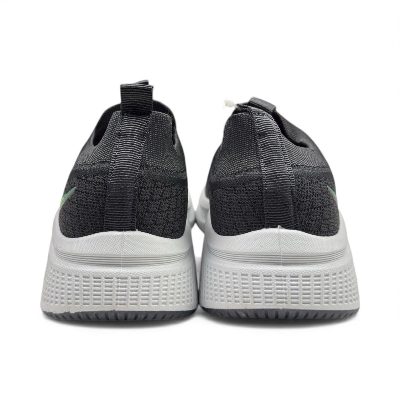 Comfortable Slip-On Sneakers for Women | Mag 006