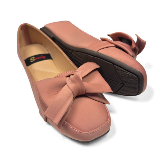 Stylish casual flats for girls in Pakistan