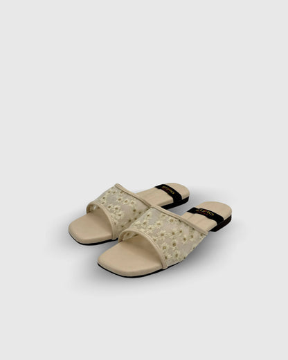 ladies summer flats in Pakistan with floral design - Mag Lifestyle Flats